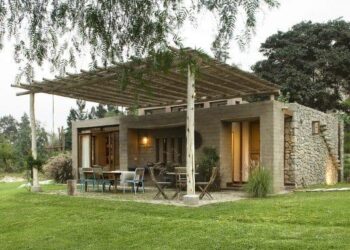 Country House Models with Plans and Facades