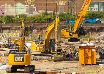Heavy Machinery You Need to Start a Construction Company