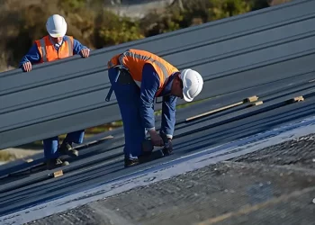 Why Hire Industrial Roofing and Commercial Roofing Services in Kansas, MO