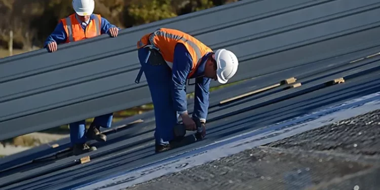 Why Hire Industrial Roofing and Commercial Roofing Services in Kansas, MO