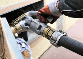 Top 4 Advantages of Using a Heating Oil Delivery Service