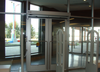 A Brief Guide to Commercial Door Services in Tampa, Florida