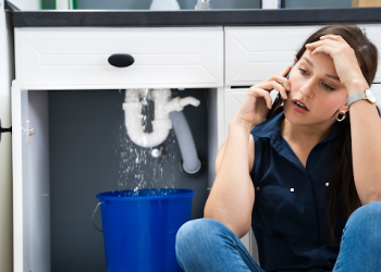 Emergency Plumbing 101: What to Do Before the Plumber Arrives